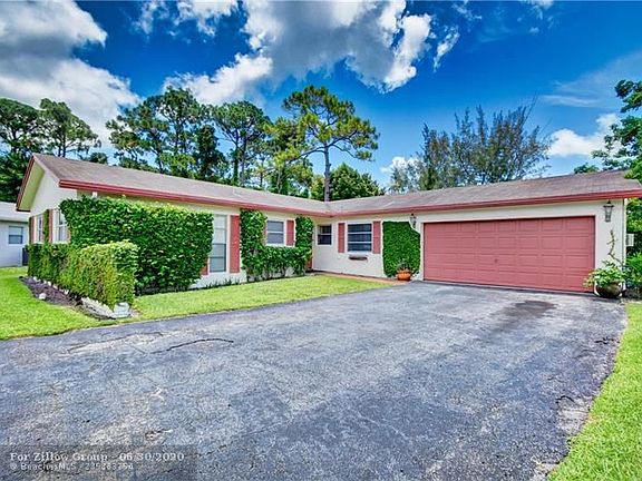 5th image of 4726 Rainbow Dr