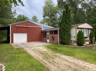 6301 Apple St, Johannesburg, MI 49751