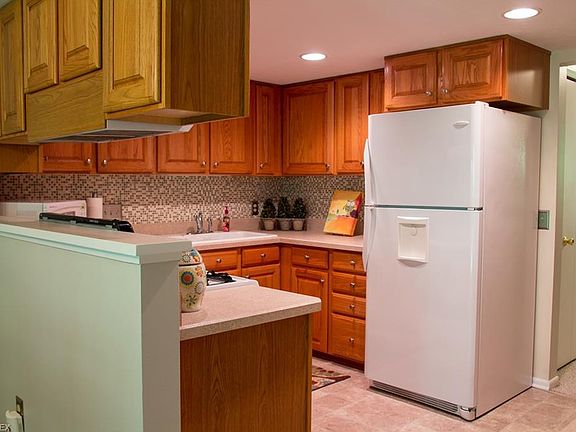 3rd image of 7465 Mill Race Ln Unit 44-202