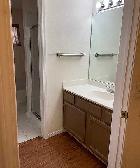 Upper floor primary bathroom