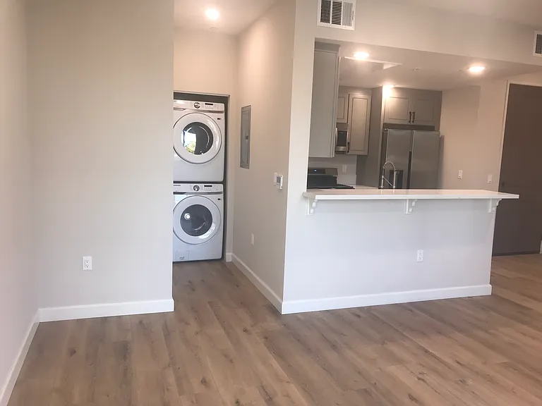 5120 Cahuenga Blvd #103 — Photo 38