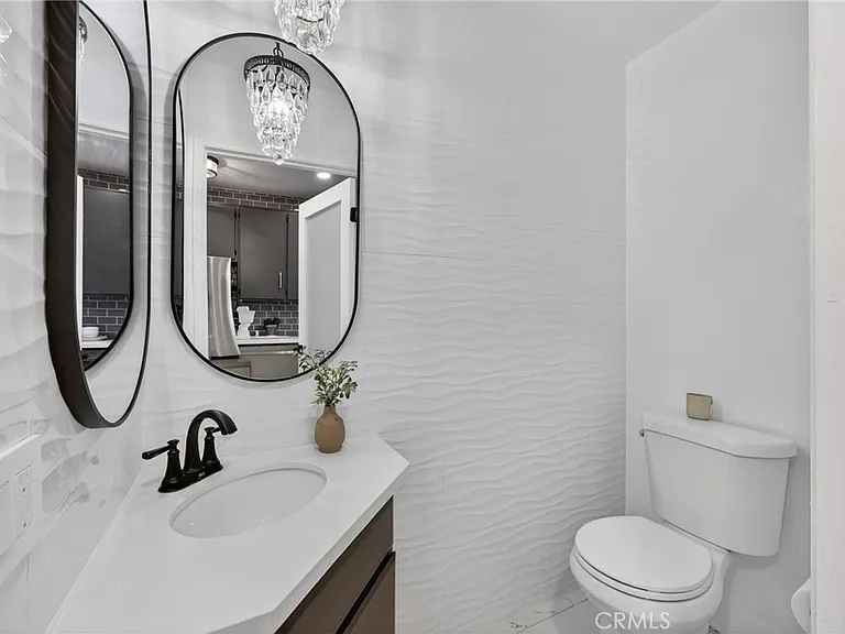 2500 Abbot Kinney Blvd #9 — Photo 11