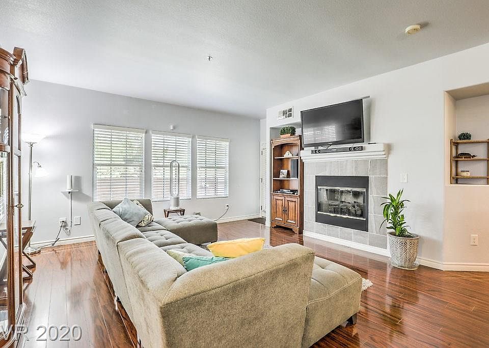 1st image of 691 Bay View Dr #0