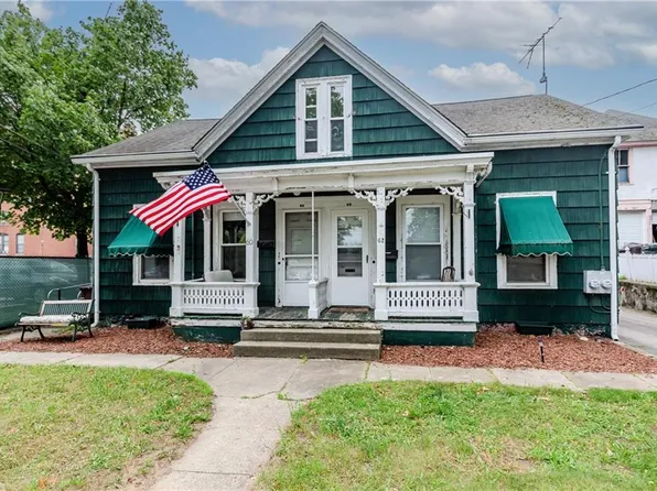 60-62 Greene St, Woonsocket, RI 02895