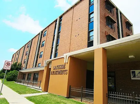 Lakeside Apartments, 1120 E Parkway Ave APT 406, Oshkosh, WI 54901