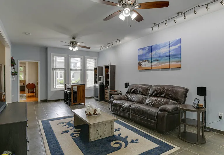823 Shirley Ave — Photo 15