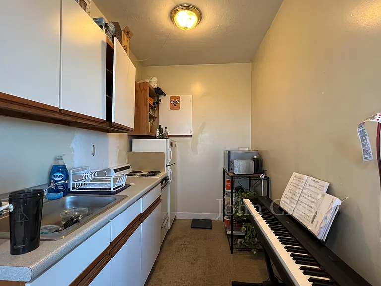 225 Kelton St #15 — Photo 12