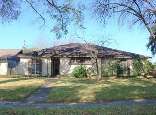 275 Goodson Dr, Houston, TX 77060