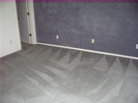 4th image of 8640 Stoner Ln
