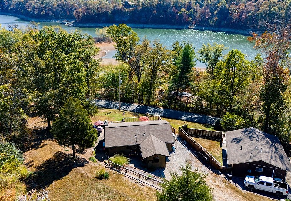 1st image of 10208 Summit Dr