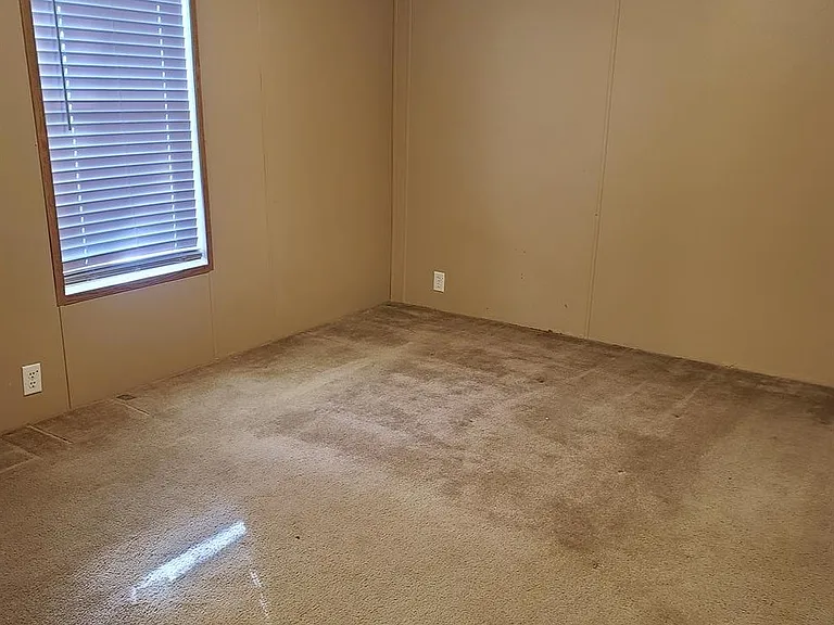 1624 W Summit St — Photo 10