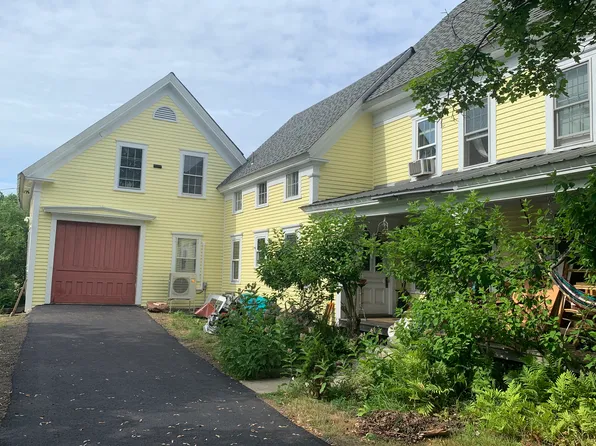 100 Maple St, Cornish, ME 04020