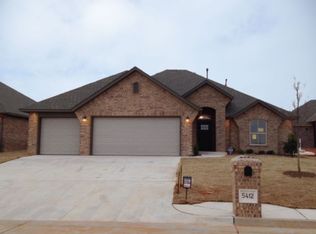 5412 Hidden Trail Ln, Warr Acres, OK 73132