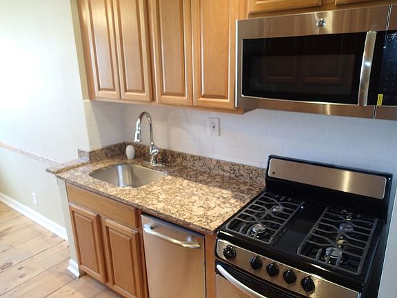 5th image of 13811 Beach Channel Dr APT B2