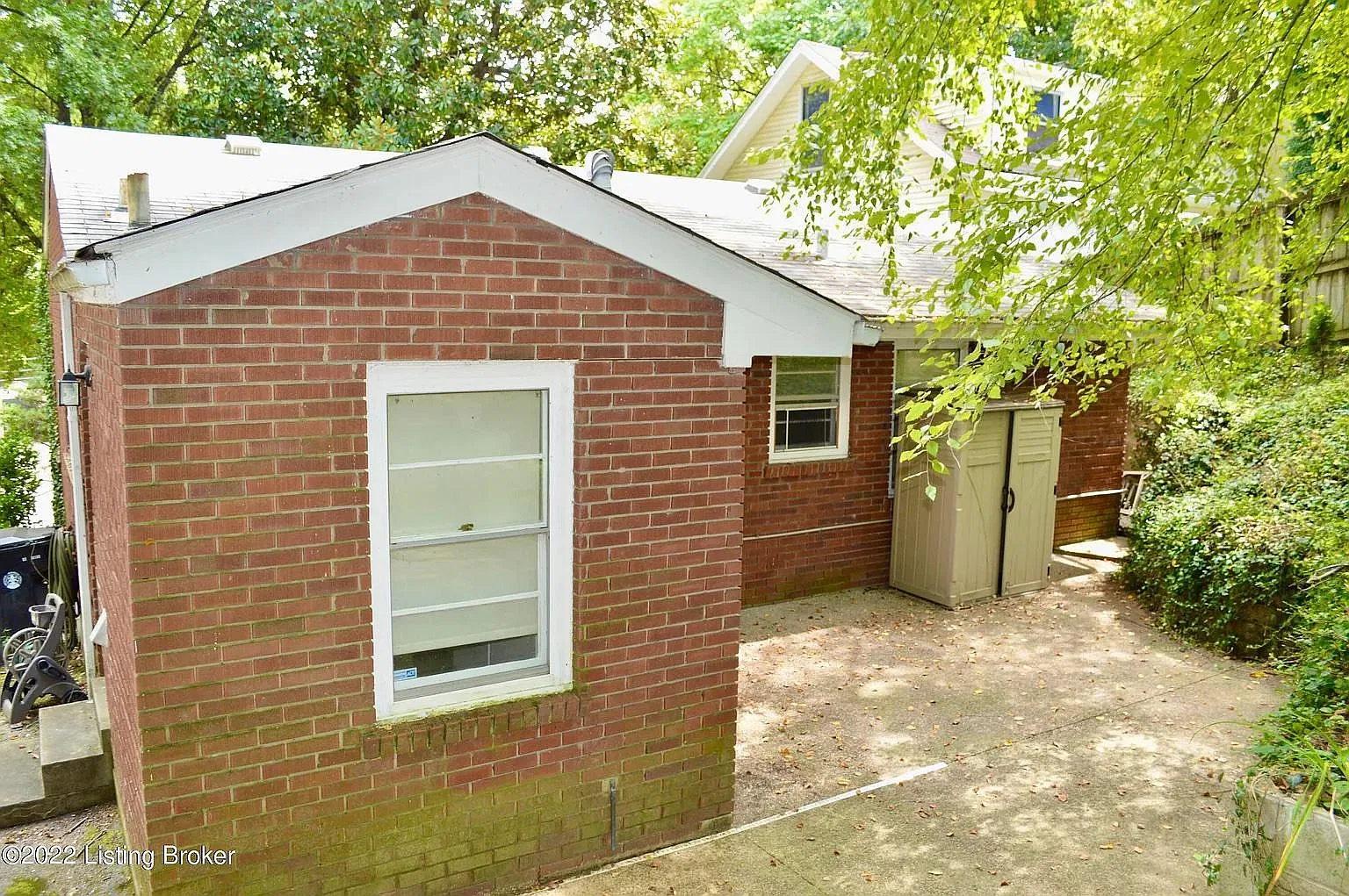156 N Ewing Ave — Photo 4