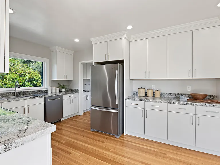 25900 Vinedo Ln — Photo 17