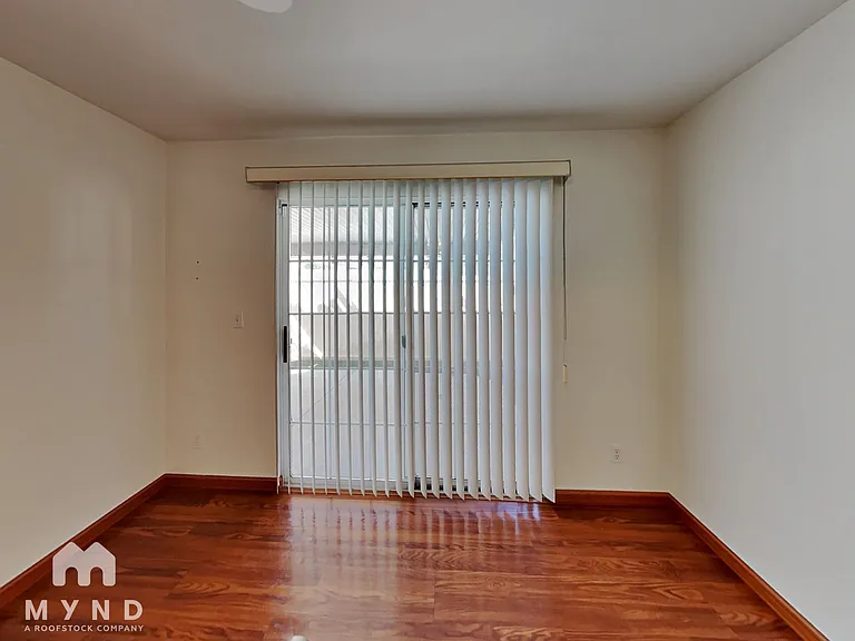 8042 Laurena Ave — Photo 15