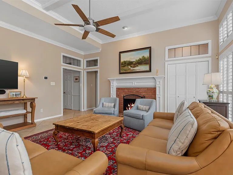 1811 Wild Plum Ct — Photo 12