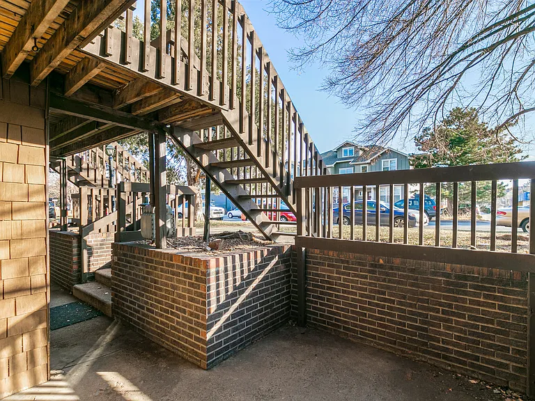 2355 Grove St #6 — Photo 4