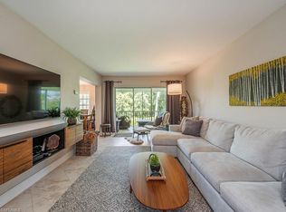 208 Bobolink Way, Naples, FL 34105