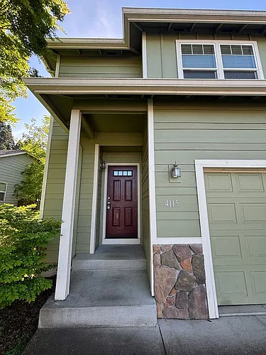 4115 Geranium Loop NE Photo 1 4115 Geranium Loop NE Photo 1