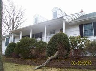 608 Chestnut St, Stirling, NJ 07980
