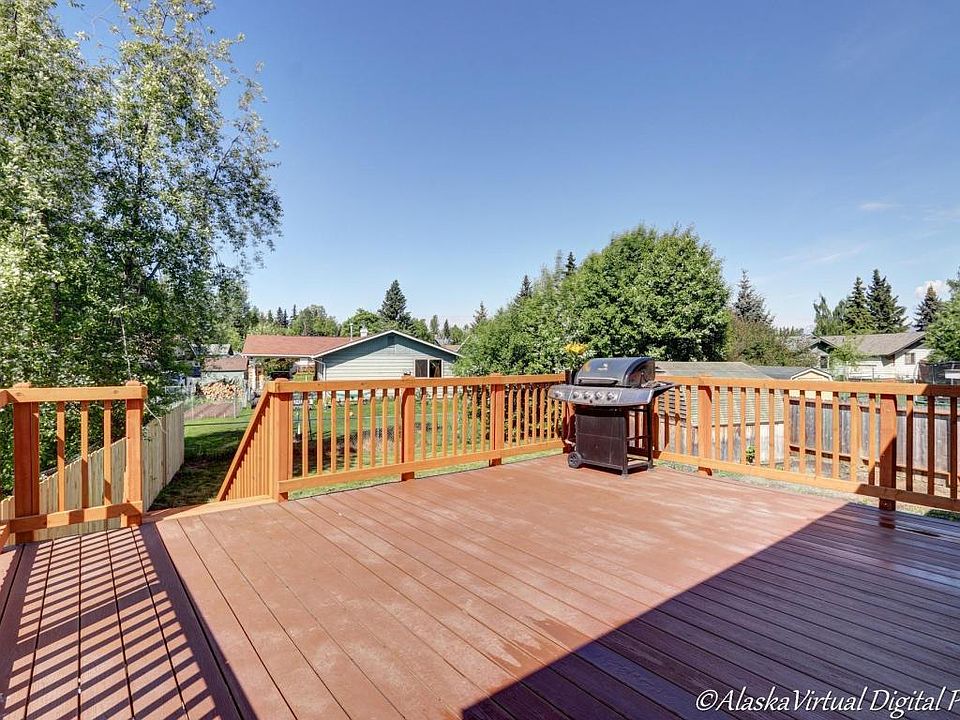 1st image of 3205 E 18th Cir