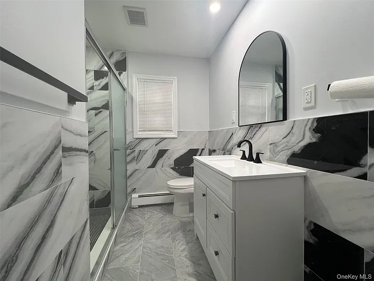 694 Blackstone Ave — Photo 8