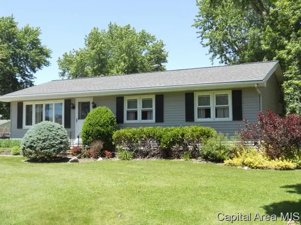 331 E Coal St, Wataga, IL 61488