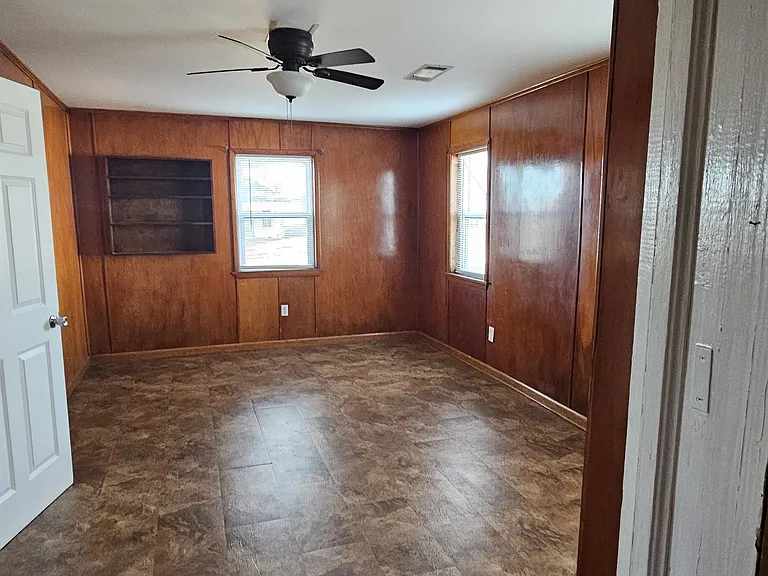 313 W Alabama St — Photo 10