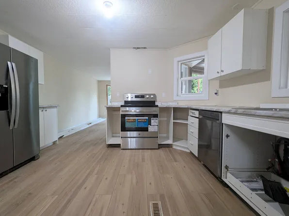 44565 Monte Vista Dr #17, Chilliwack, BC V2R 5Y4