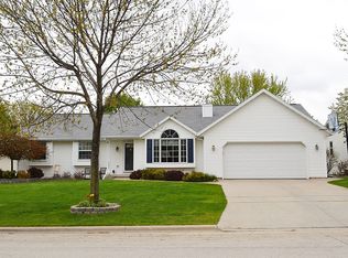 2633 Radinz Rd, Green Bay, WI 54311