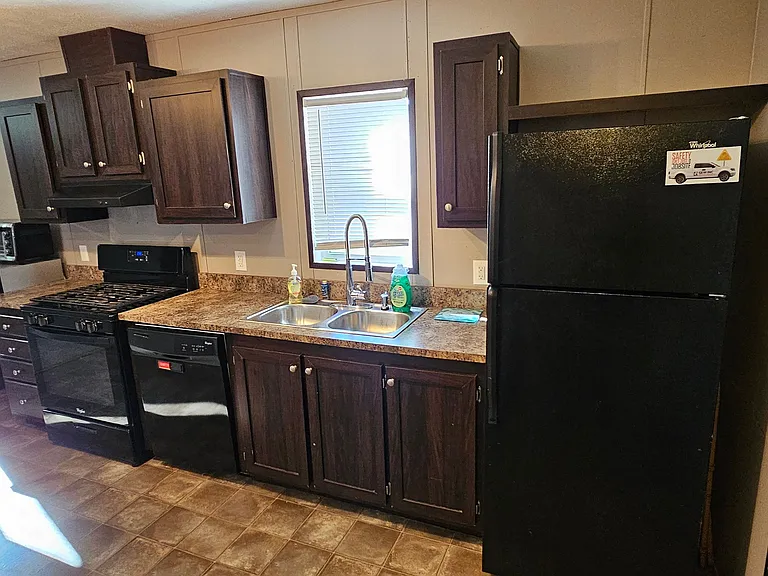 Norton Shores — Photo 19