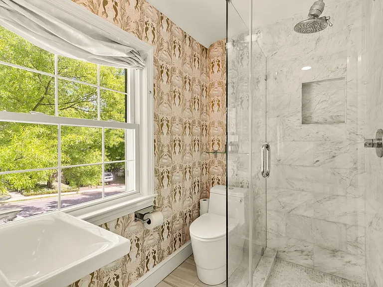 7208 Delfield St — Photo 25