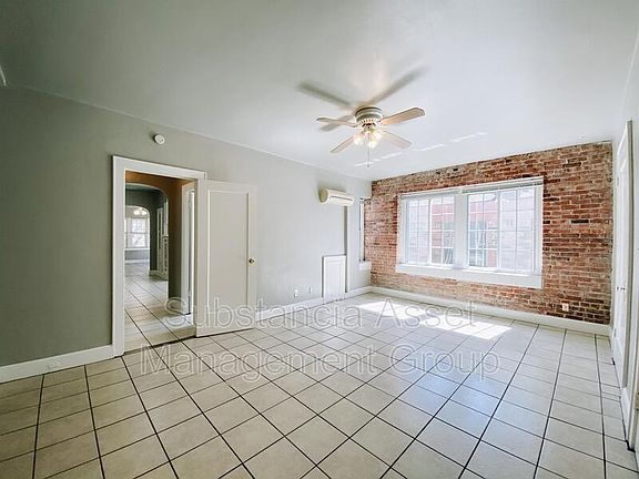 4th image of 518 NW 12th St APT 13