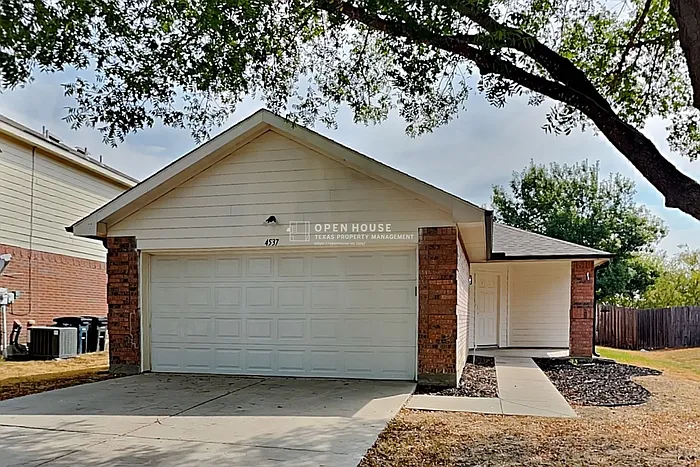 3 bed, 2.0 bath, 1408 sqft, $1,875 — Photo 1