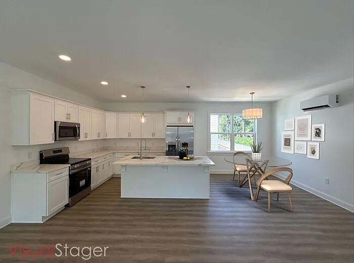 4 bed, 2.5 bath, 1829 sqft, $2,600 — Photo 3
