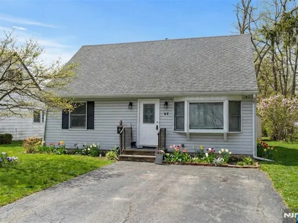 68 Central Ave, Pompton Lakes, NJ 07442