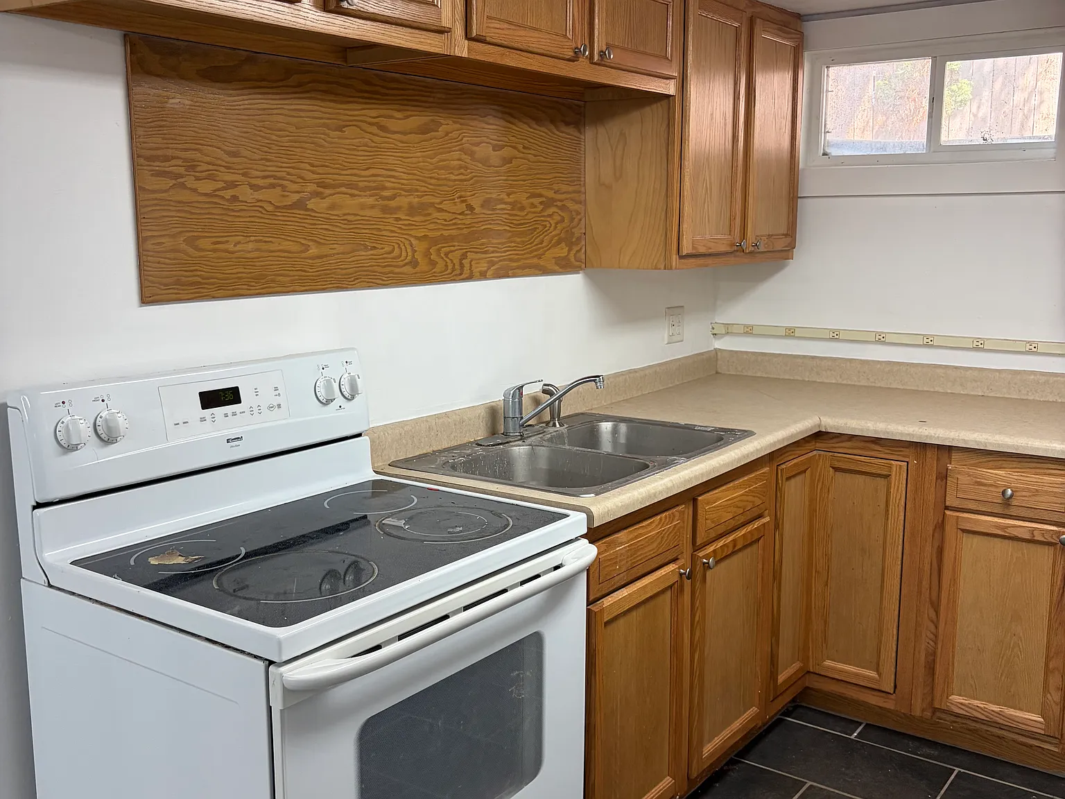3 bed, 1295 sqft, $1,200 — Photo 2