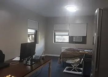 3031 Edwin Avenue, #4H