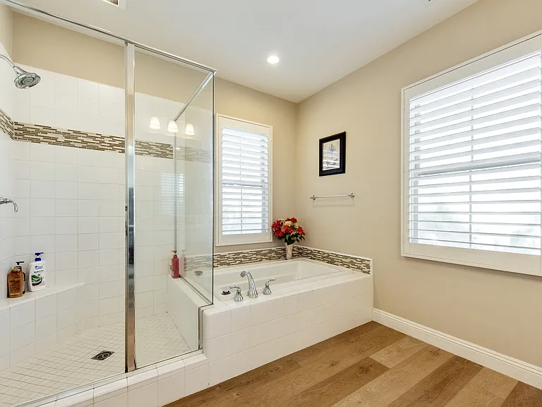 77 Devonshire — Photo 10
