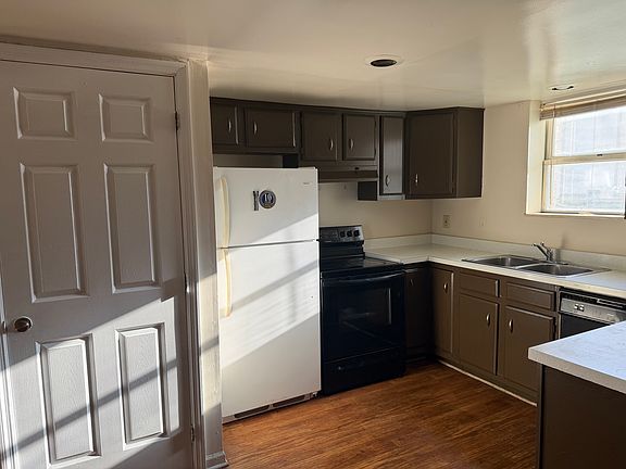 2nd image of 1115 Woodlawn Ave #1