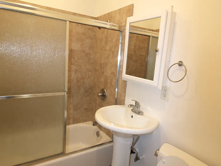 Westmoreland Apartments LLC — Photo 25