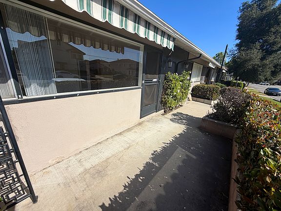 5th image of 230 S Del Mar Ave #1
