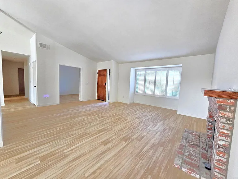1540 Belmont Park Rd — Photo 5