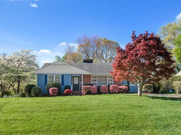 2610 Lullington Dr, Winston Salem, NC 27103