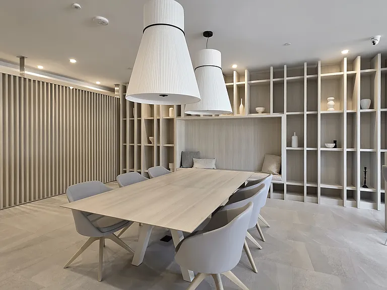 4365 Bloor St W — Photo 23