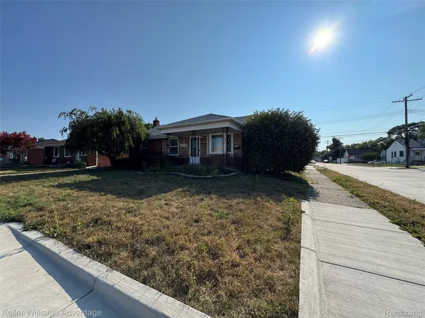 28302 Edward St, Roseville, MI 48066