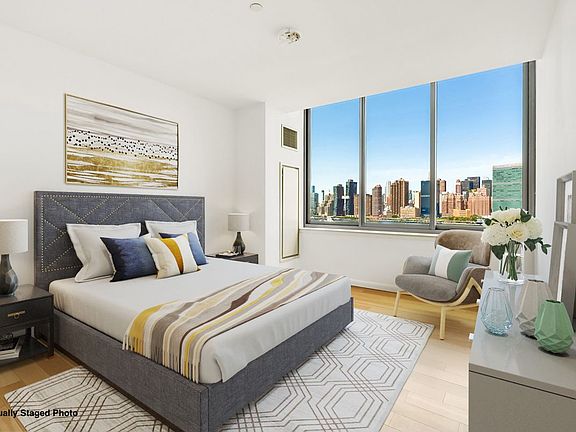 5th image of 46-30 Center Blvd #1510