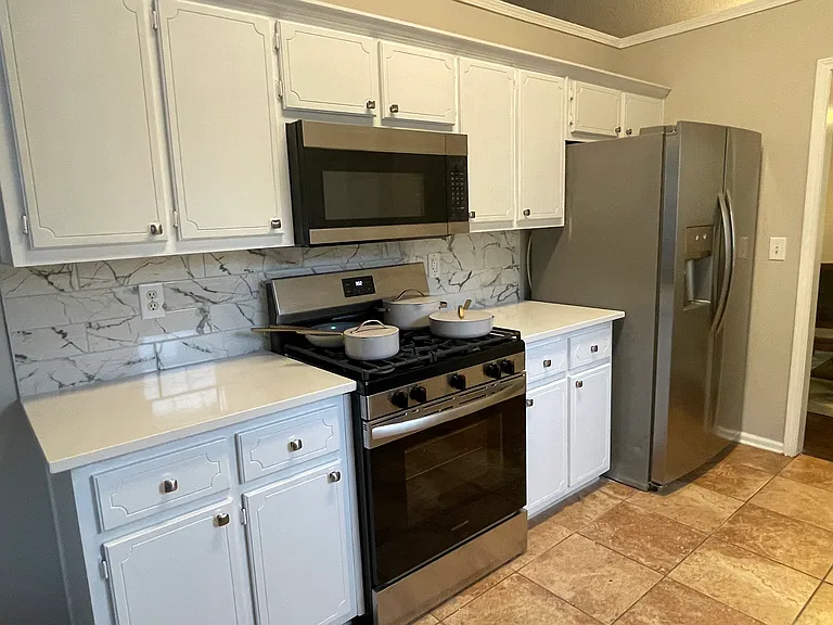 Ashland Manor Dr — Photo 10